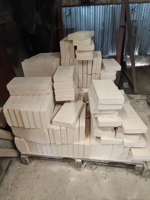Standard bricks 4 1/2' x 9' x 1 1/4' Harman 3-40-900450-414