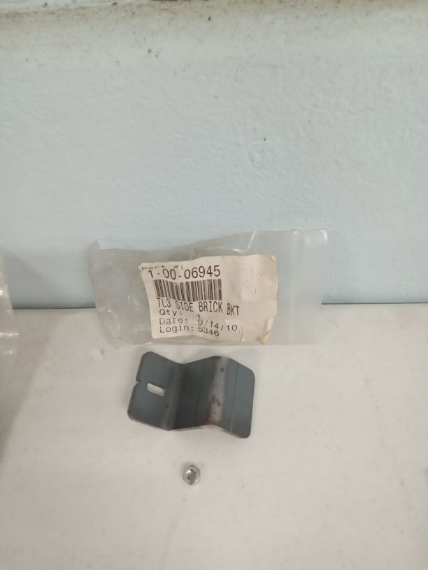 Metal insert in back corners of TL300 for 2