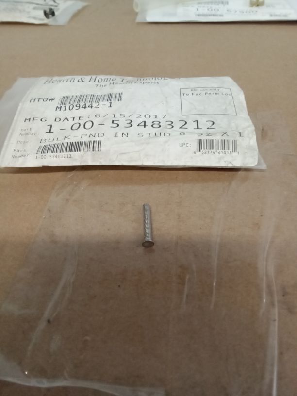 Combustion blower mounting screws for Accentra Cast